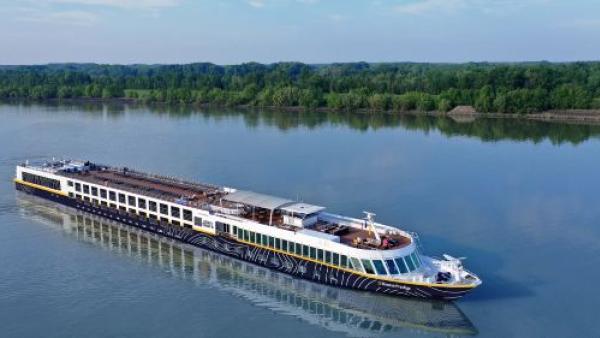 РЕЧНИ КРУИЗИ С БЪЛГАРСКИ ГРУПИ